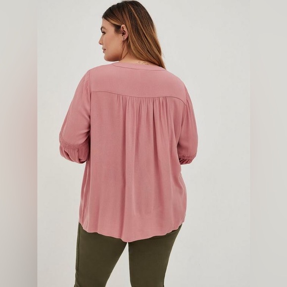Torrid Crinkle Gauze Embroidered Top pink long sleeve tunic size 1XL - Picture 5 of 13